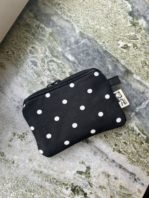 Cardholder Dotty