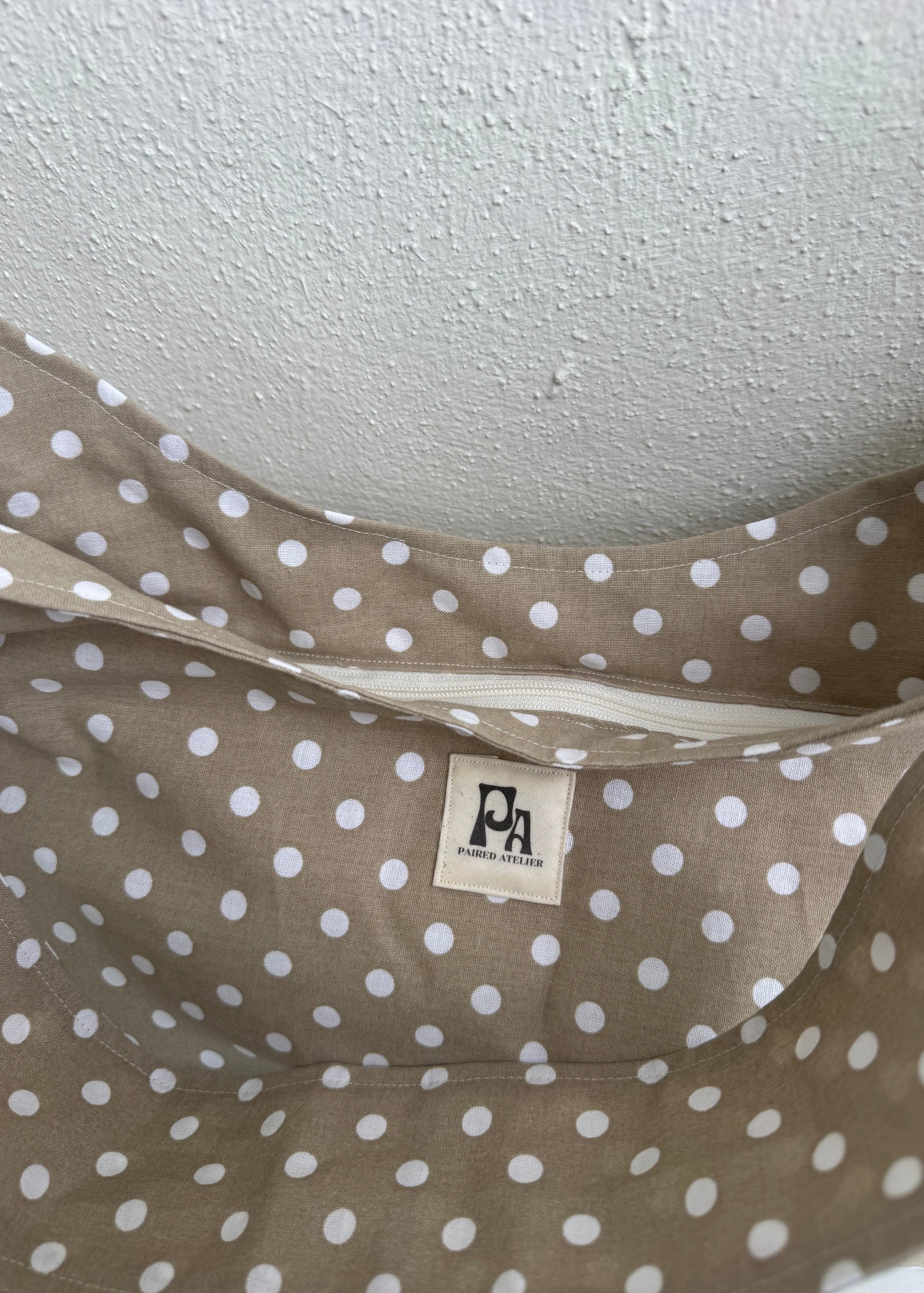 Crossbody bag Clara med dragkedja