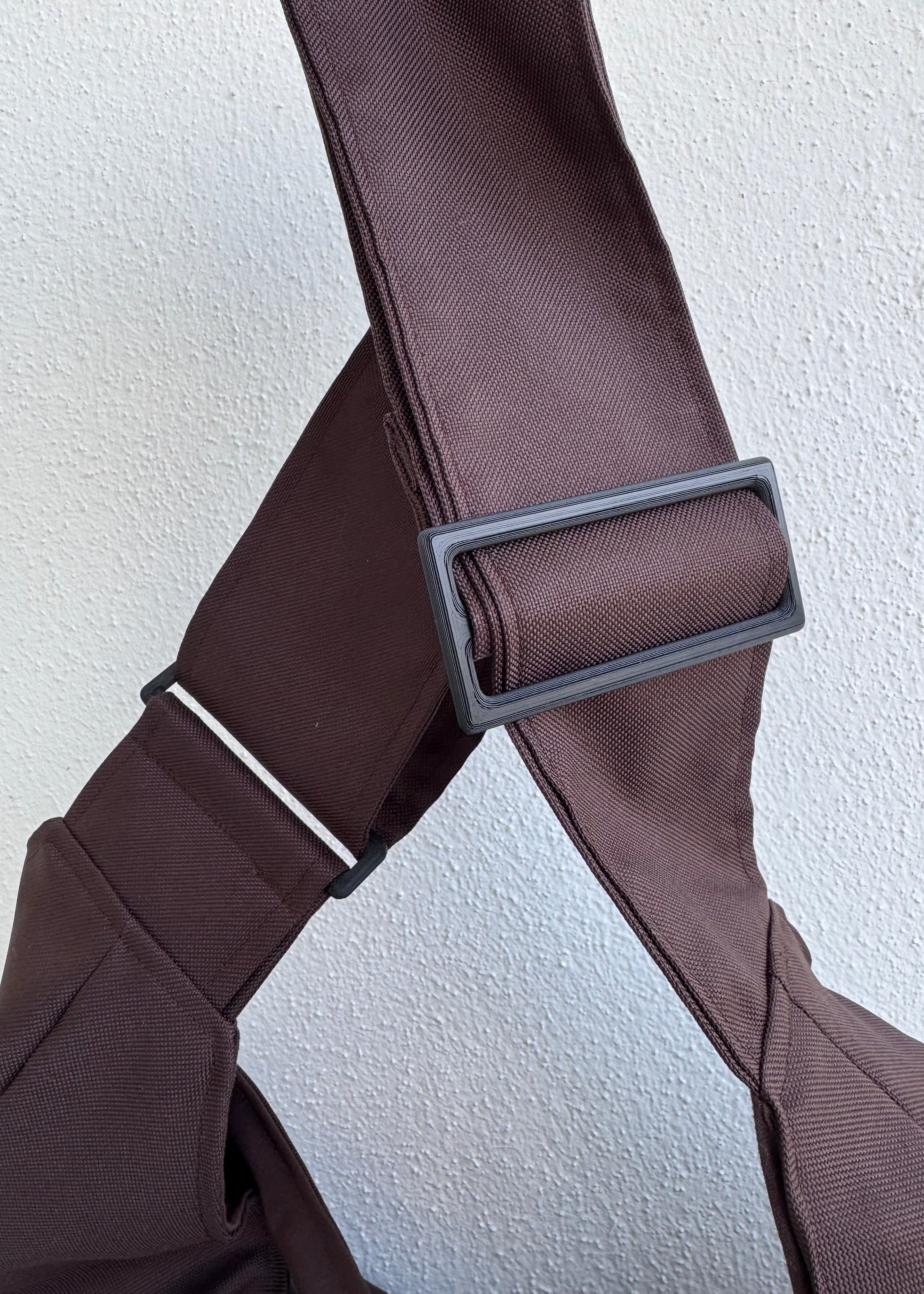 Crossbody bag Premium Dark Coco med väskspänne