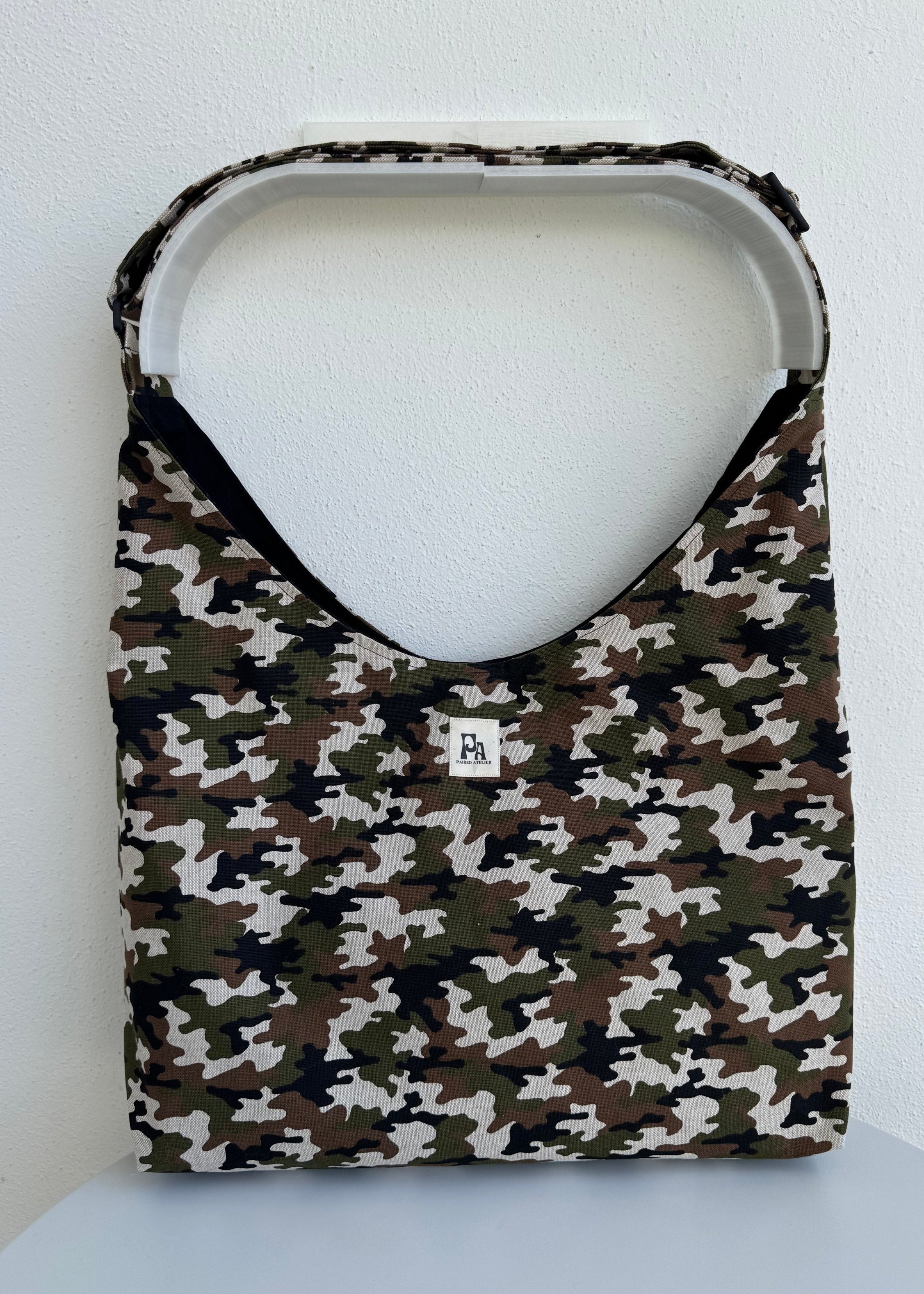 Crossbody Bag Large Camo med väskspänne