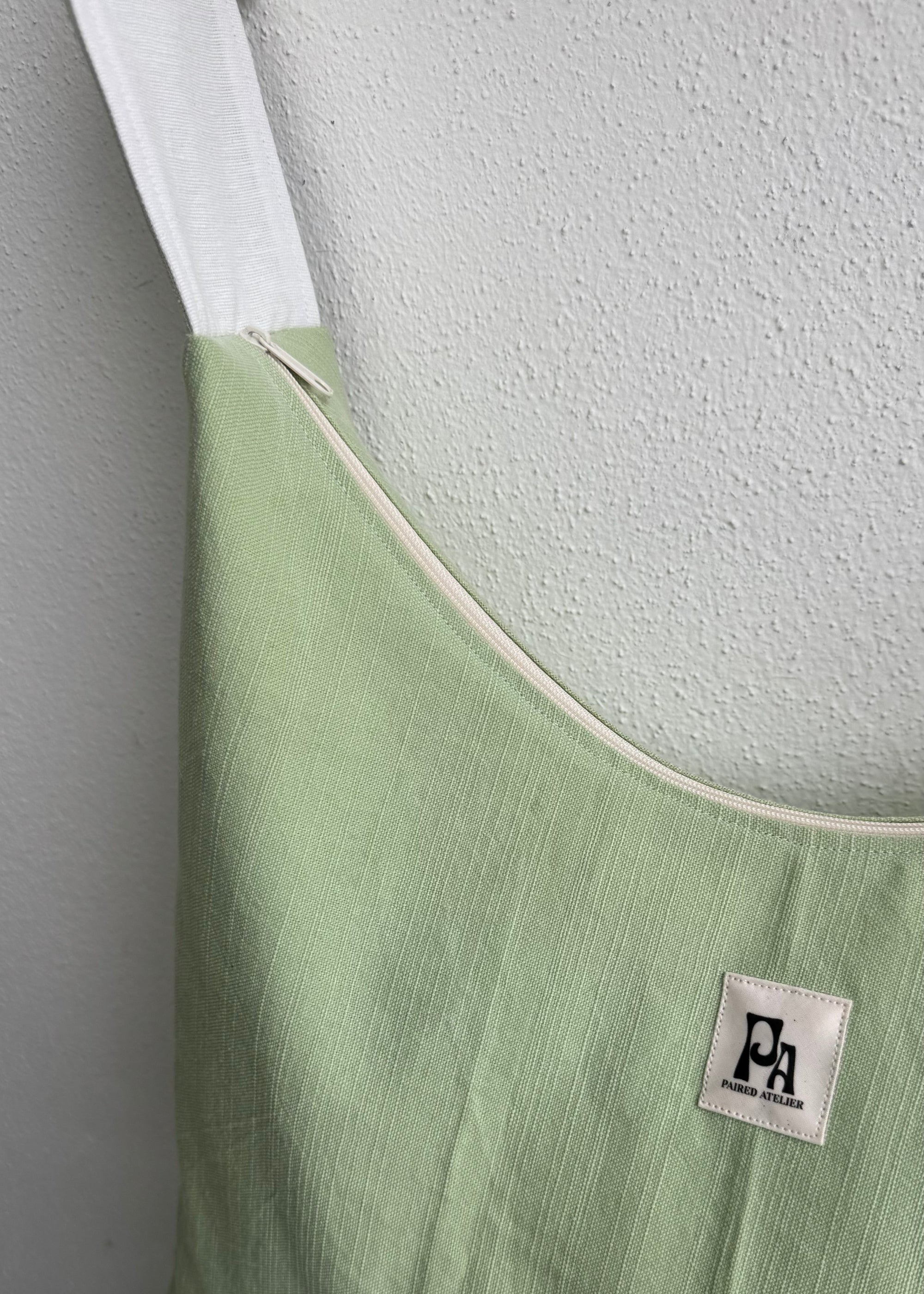 Crossbody Bag Medium Vert med dragkedja