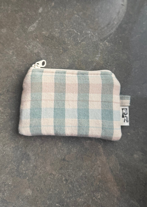 Cardholder Kate